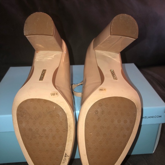 Antonio Melani nude/bone colored heels - Picture 5 of 5